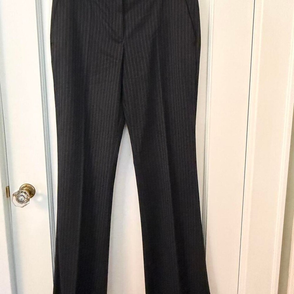 Black women’s Hugo Boss pinstripe pants with thin vertical stripes, size 12 #wor